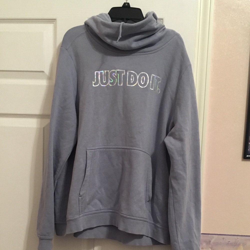* SALE *Cute Nike Sweatshirt